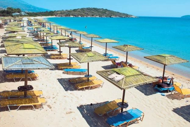 ΕΚΠΟΙΖΩ: Μπάνιο σε οργανωμένη παραλία; Δες τι πρέπει να προσέχεις